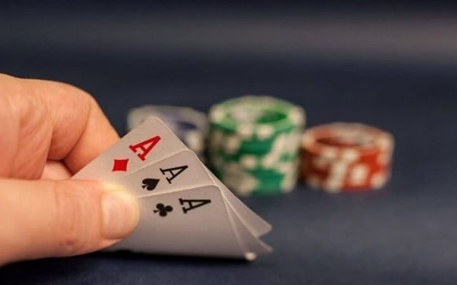 Bài 3 cây hay được gọi với cái tên Win Three Cards